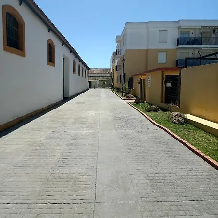 Azvalia - La Estacion, Piscina Y Junto A La Renfe Apartment El Puerto de Santa María