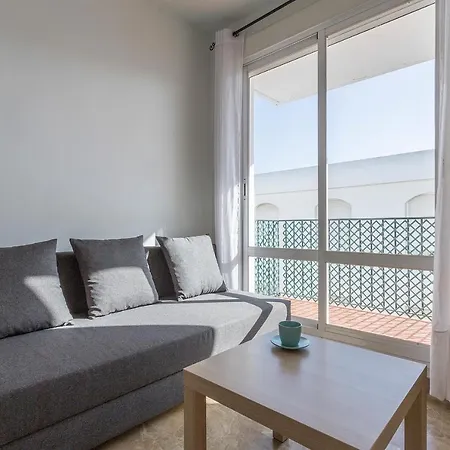 Apartment Azvalia - La Estacion, Piscina Y Junto A La Renfe